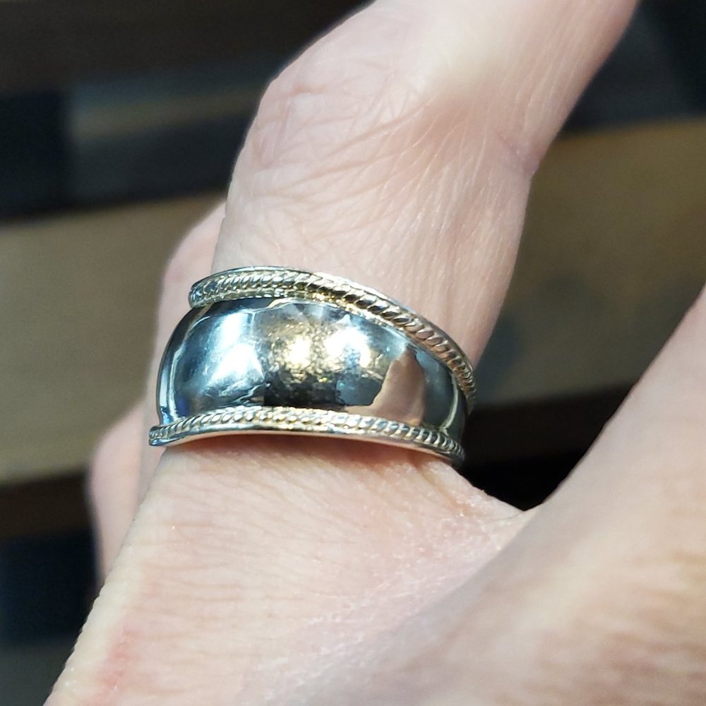 Size 9.75 925 Sterling Silver Cool Large Slight V Shape Ring - Picture 2 of 7